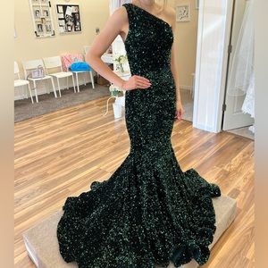 Sherri Hill dark green prom dress